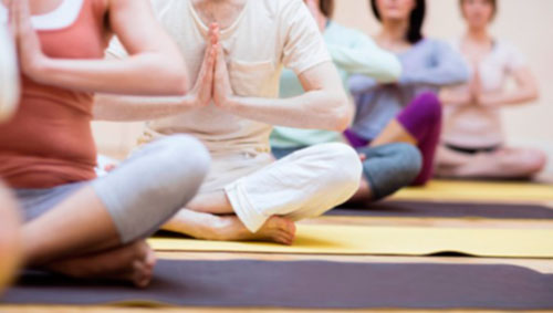 Prueba una clase de yoga en el Fum d´Estampa